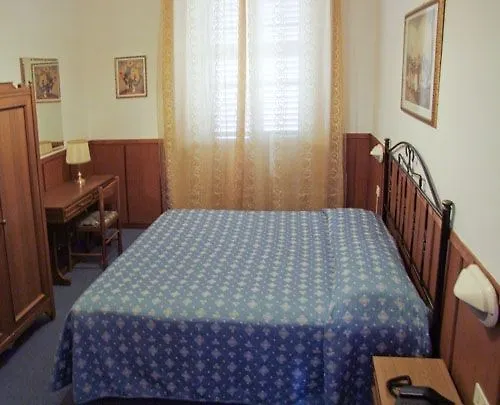 D'azeglio فندق 2*